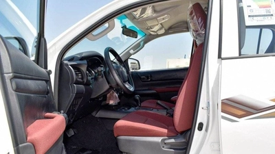 Toyota Hilux SGLX HILUX 2.7L AT PETROL 2024 MED OPTION-13
