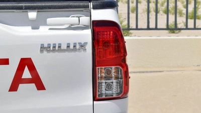 Toyota Hilux SGLX HILUX 2.7L AT PETROL 2024 MED OPTION-7