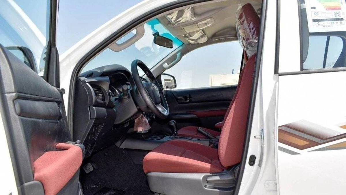 Toyota Hilux SGLX HILUX 2.7L AT PETROL 2024 MED OPTION-13-0