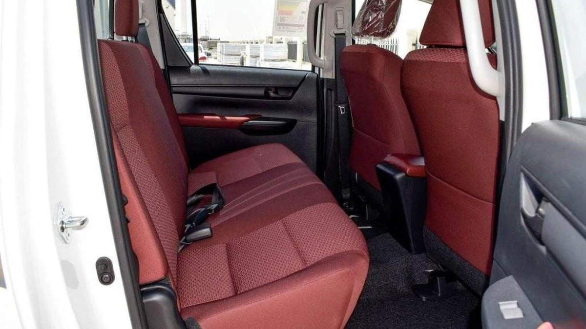 Toyota Hilux SGLX HILUX 2.7L AT PETROL 2024 MED OPTION-15-0