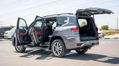 Toyota Land Cruiser VXR 3.3L-7