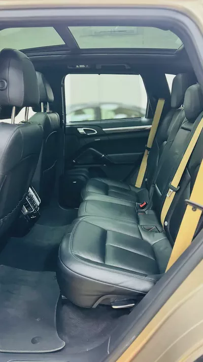 Porsche Cayenne S 2015 GCC Specs-19