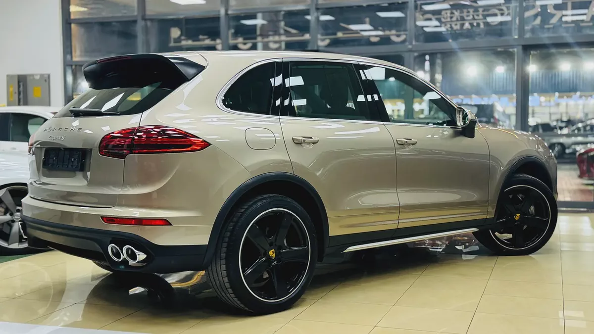 Porsche Cayenne S 2015 GCC Specs-3-3