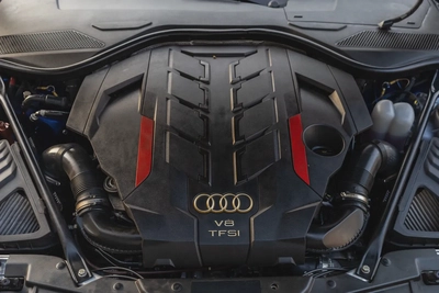 Audi S8 2020-9