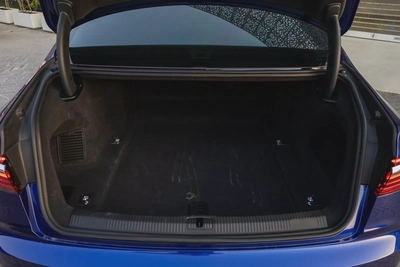 Audi S8 2020-1