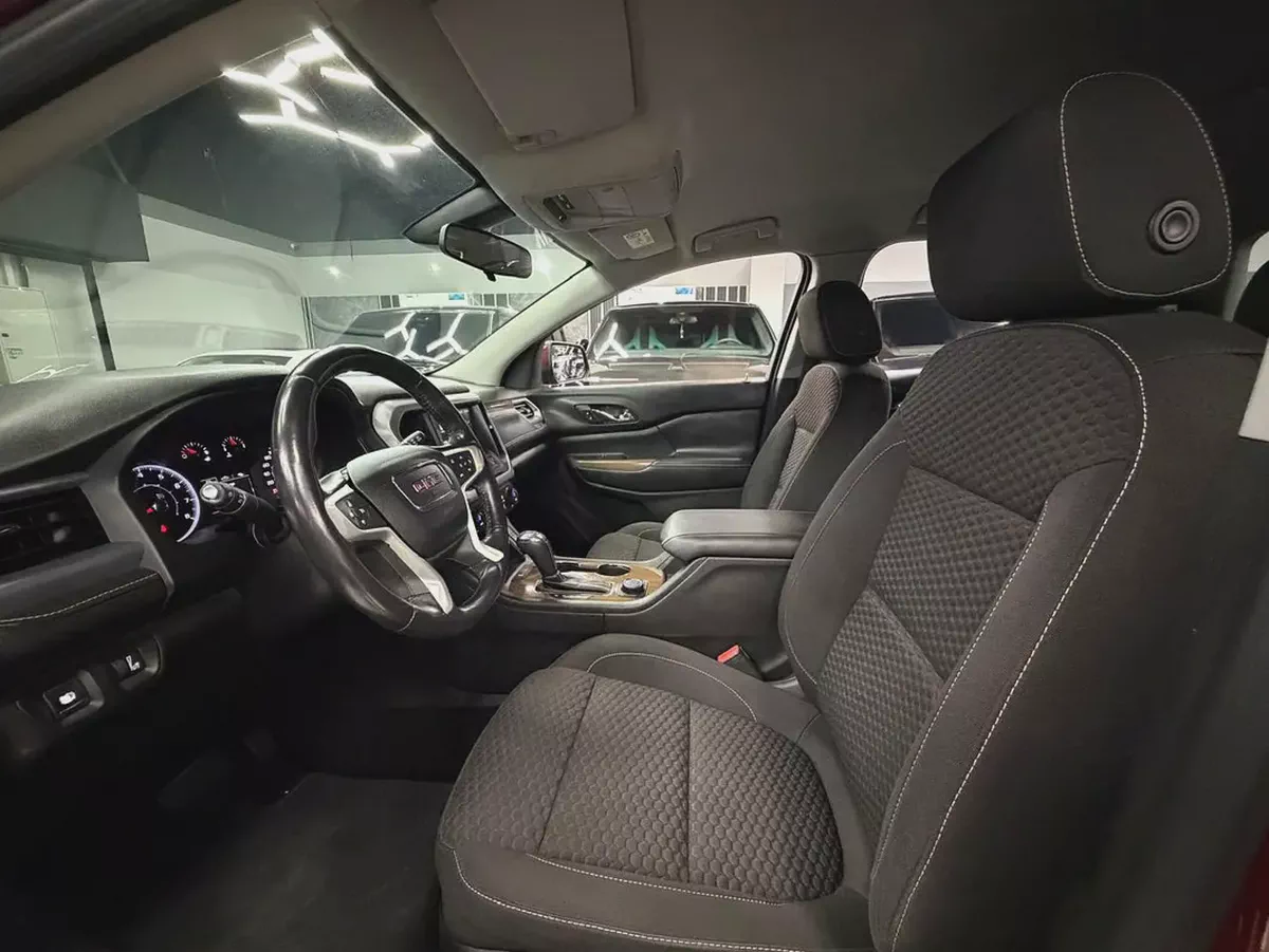 AED 847/ M | 1 Owner | Agency Service History | Original Paint | GCC Specs-7-7