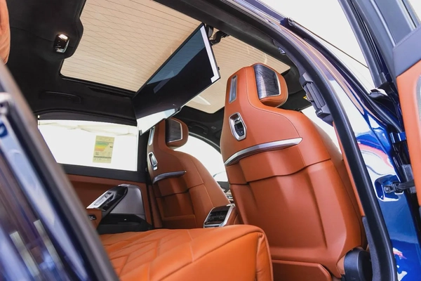 BMW 740i M Sport Individual – 2026 | GCC | Only 3,745 KM | AED 449,000