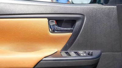 Toyota Fortuner EXR-8