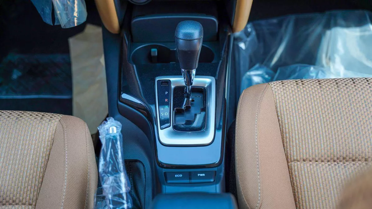 Toyota Fortuner EXR-6-0