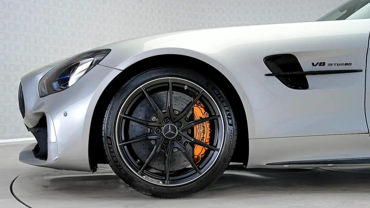 Mercedes-Benz AMG AMG-GT R-5-5