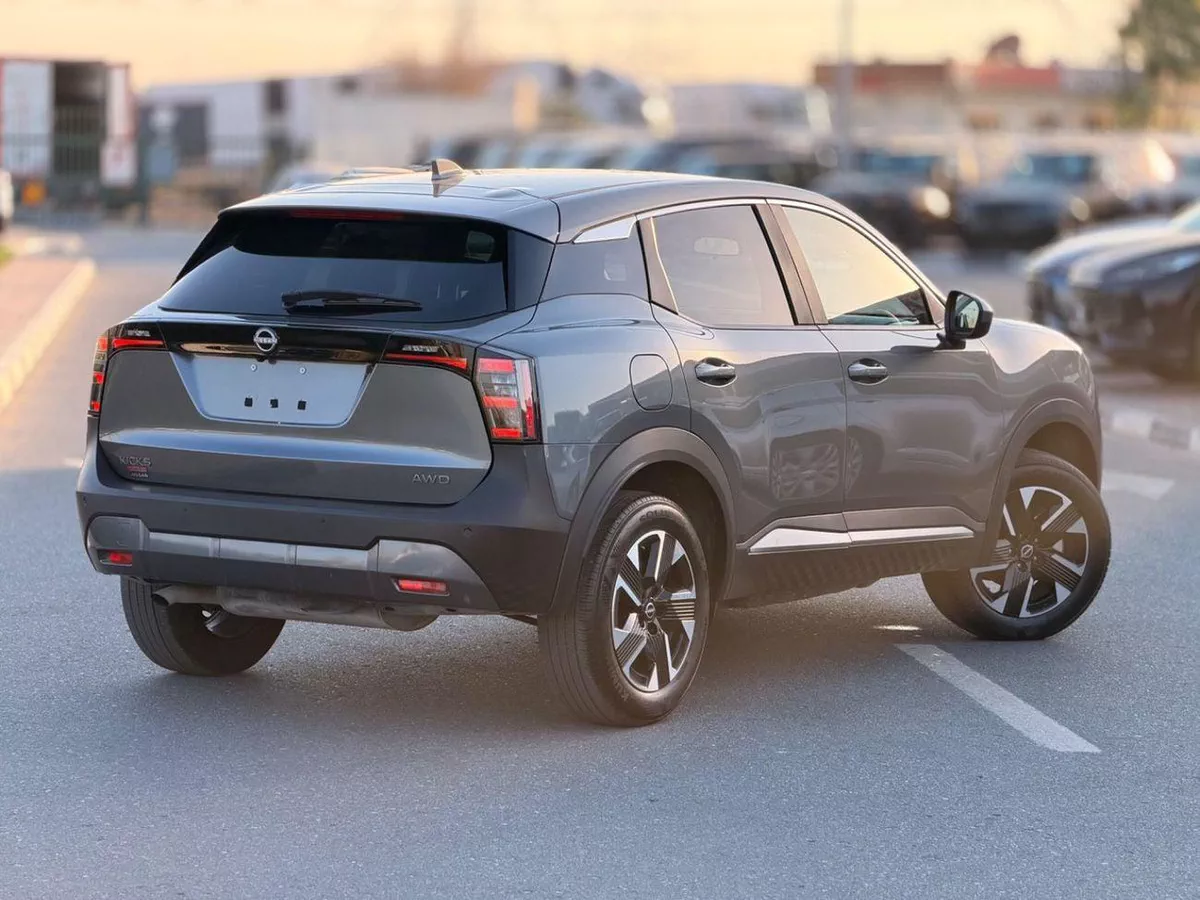 Nissan Kicks SV 2025-10-0