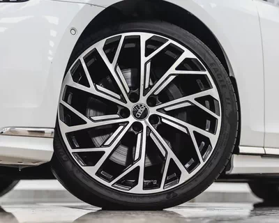 AUDI A8L 55 TFSI QUATTRO - 2023 - GCC - 35,000 km - UNDER WARRANTY AND SERVICE CONTRACT-19