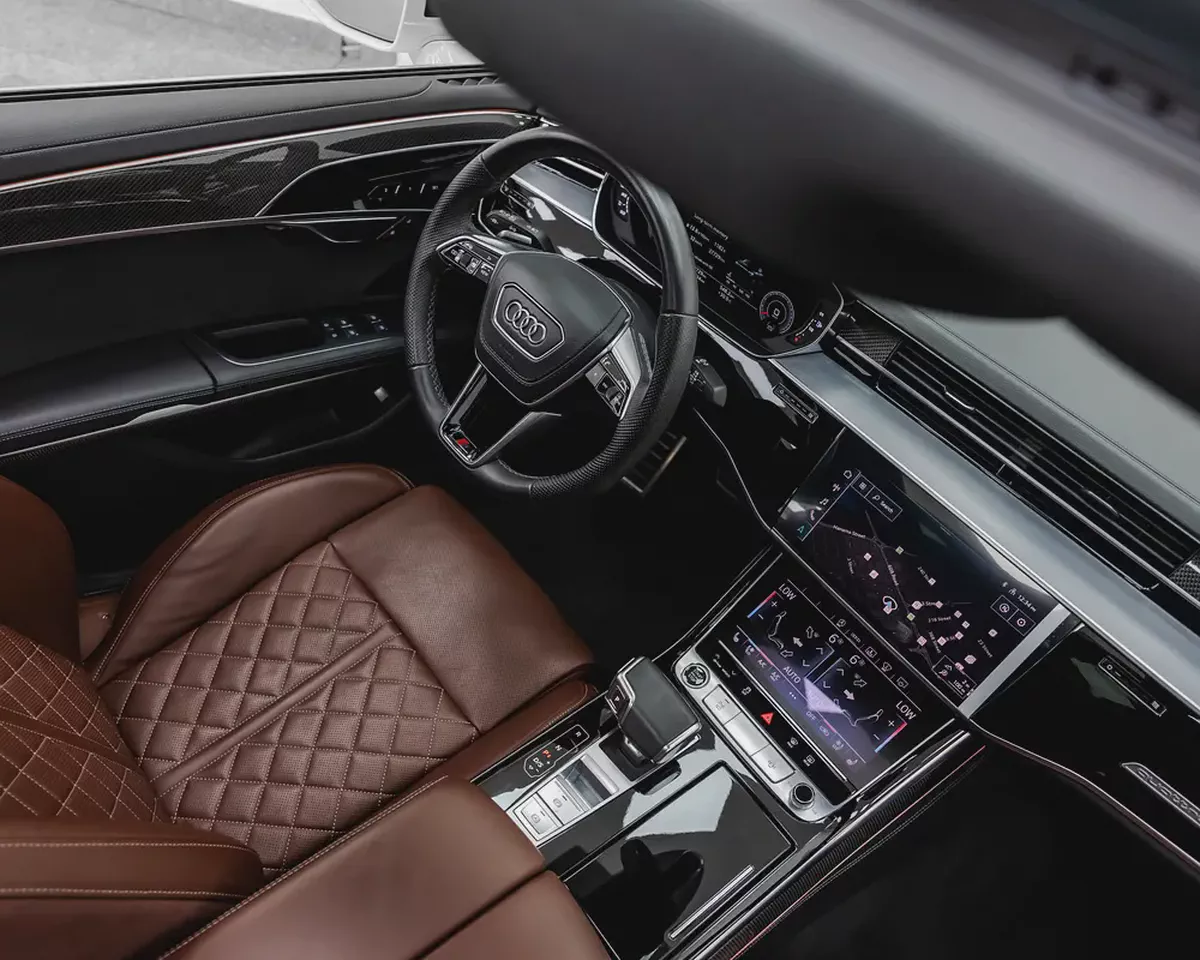 AUDI A8L 55 TFSI QUATTRO - 2023 - GCC - 35,000 km - UNDER WARRANTY AND SERVICE CONTRACT-9-9