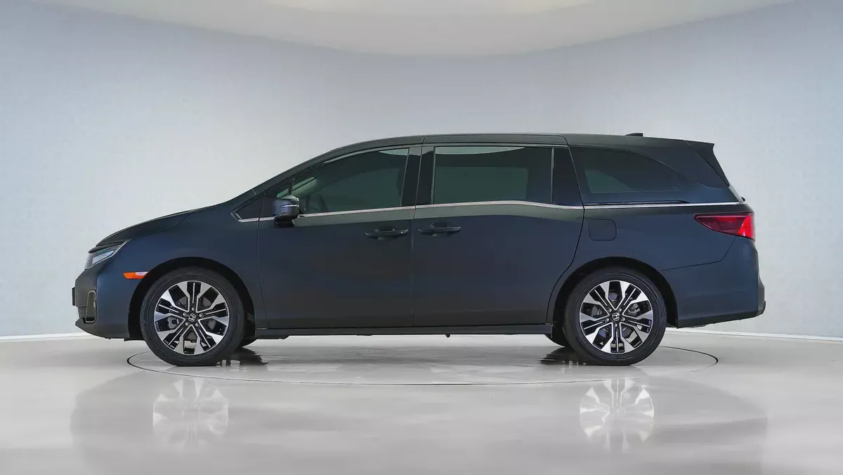 2025 | Honda Odyssey Touring | GCC Specs | Honda Warranty Feb 2030 & Service Feb 2027-10-10