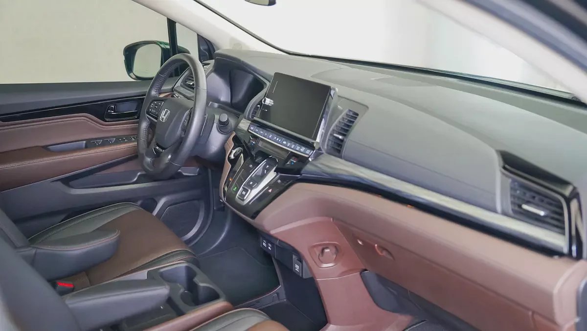 2025 | Honda Odyssey Touring | GCC Specs | Honda Warranty Feb 2030 & Service Feb 2027-5-5