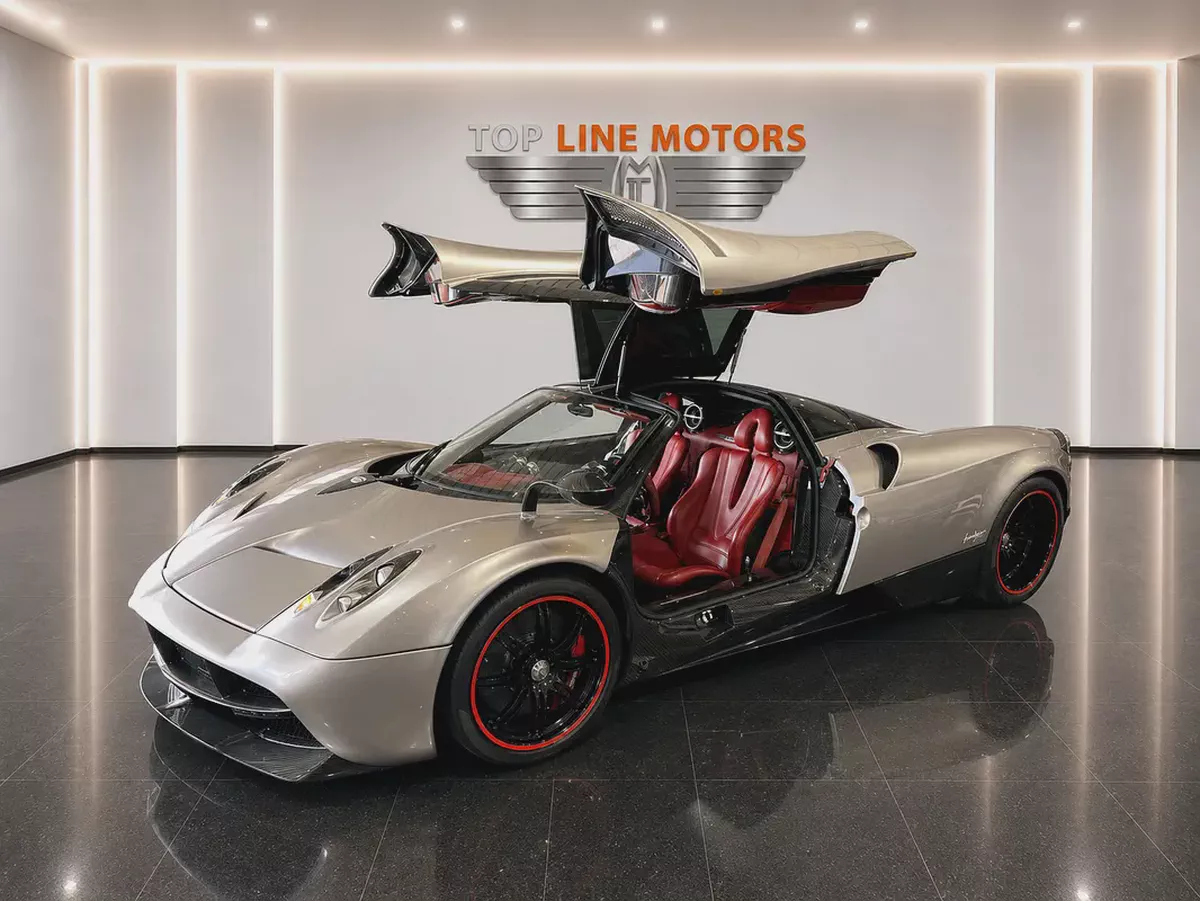Pagani Huayra, GCC, 1 of 100 in the world, amazing specs, beautiful color combination, New tyres.