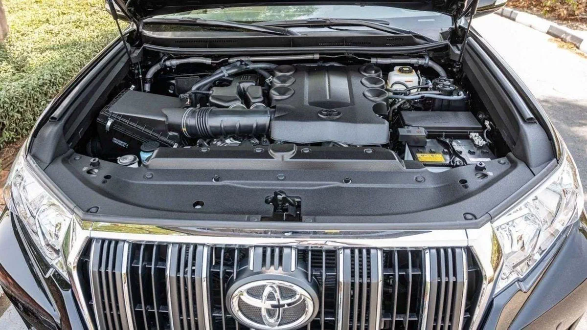 Toyota Prado GXR 4.0P AT MY2023 - BLACK-19-0