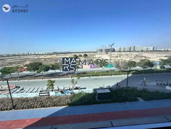 Elegant One-Bedroom Apartment with Stunning Views, No Balcony: Modern Design, Prime Location