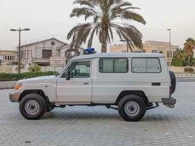 TOYOTA LAND CRUISER 2019 LC78 AMBULANCE GCC IN EXCELLENT CONDITION-16