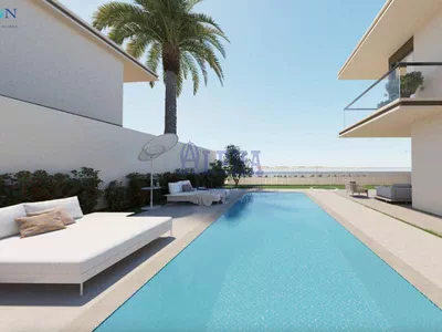 | Beach Front| 5 Bedroom with Private beach Access-4