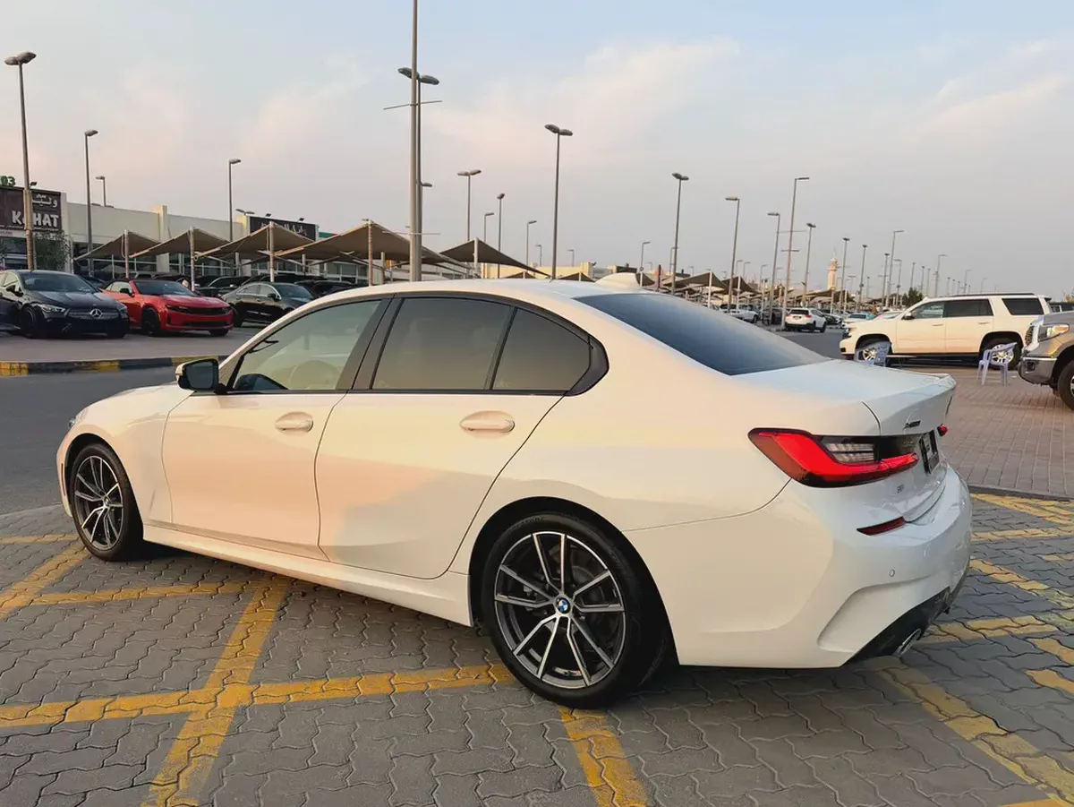 BMW 330I-2-2