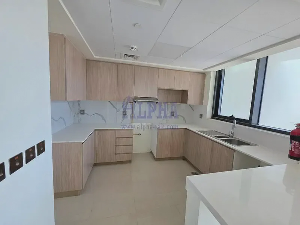 Direct Pool Access | Bay Residence | 2 BR + Maid-2-2