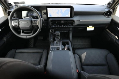 Toyota Prado LC 250 i- FORCE First Edition Hybrid-13