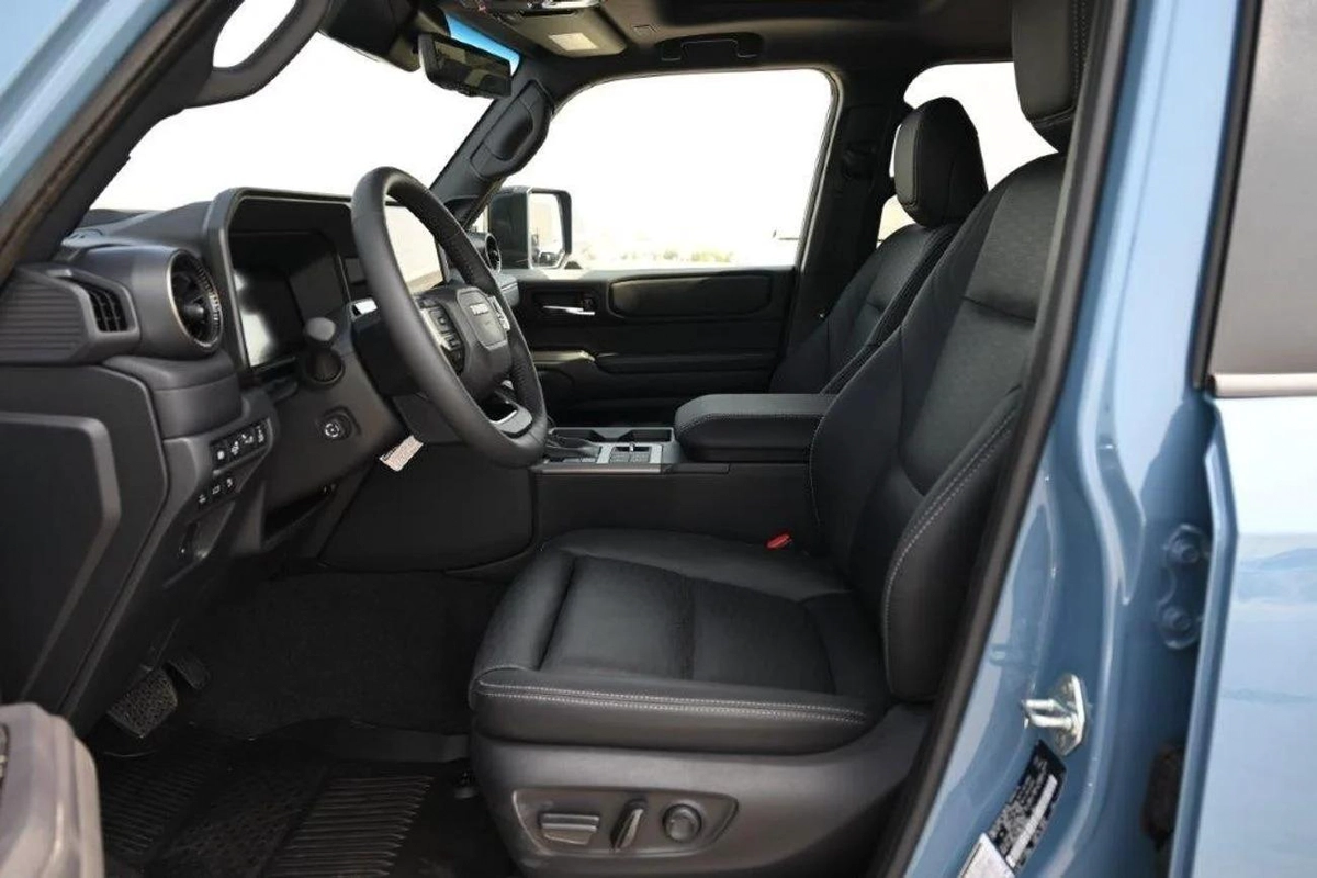 Toyota Prado LC 250 i- FORCE First Edition Hybrid-6-6