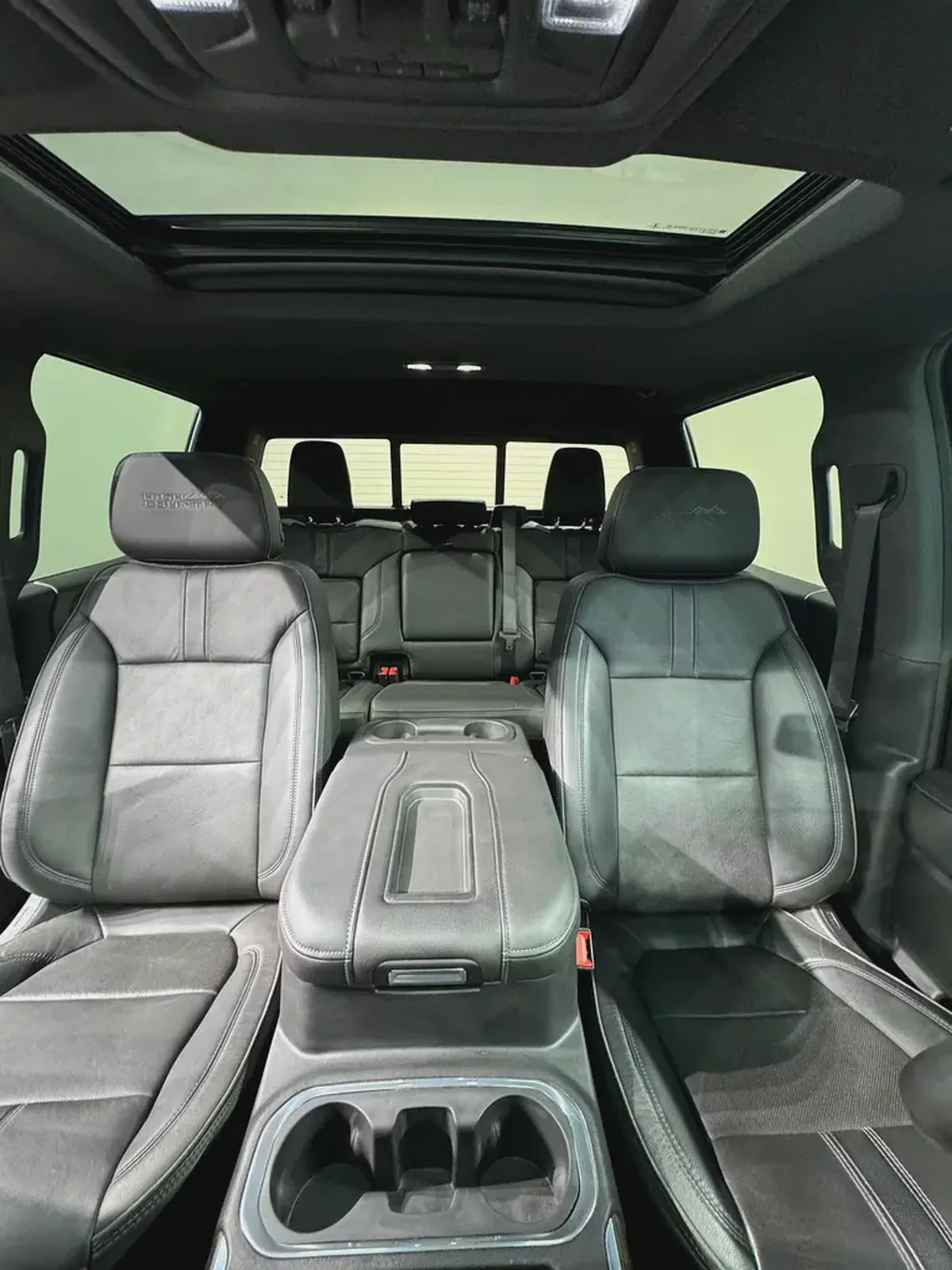 2022 Chevrolet Silverado 1500 High Country - Premium Edition-9-9