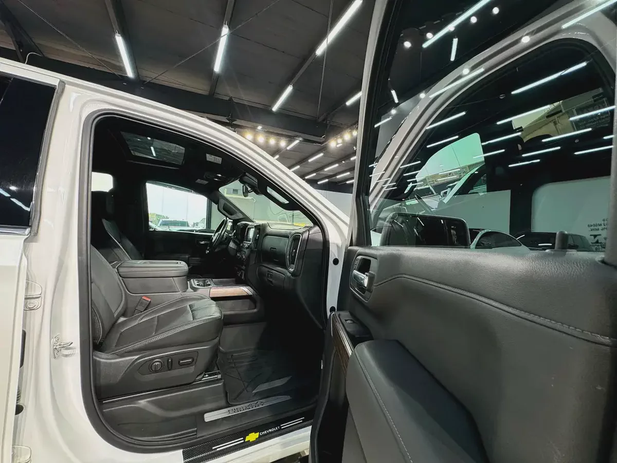 2022 Chevrolet Silverado 1500 High Country - Premium Edition-12-12