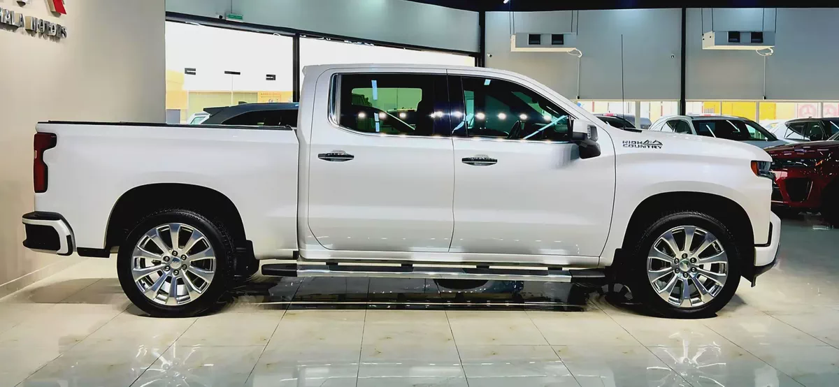 2022 Chevrolet Silverado 1500 High Country - Premium Edition-3-3