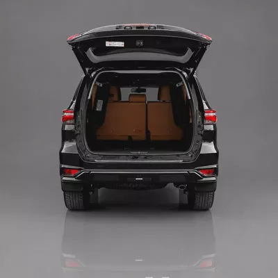 AED 2,874 P.M • 0% Downpayment • Toyota Fortuner VXR • Agency Warranty-4