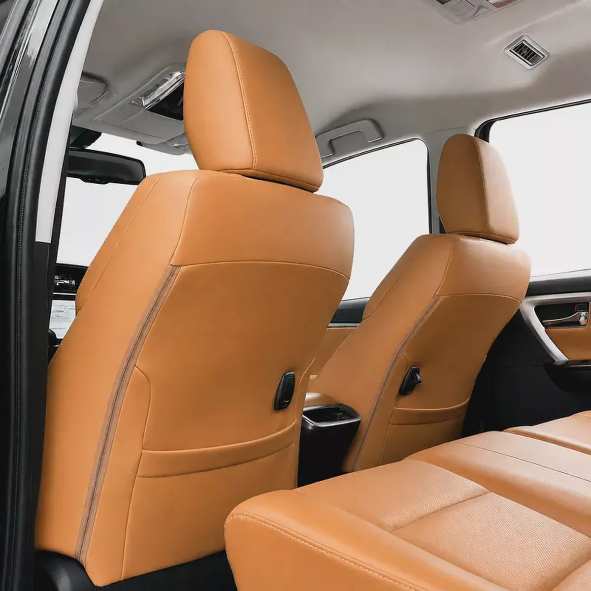 AED 2,874 P.M • 0% Downpayment • Toyota Fortuner VXR • Agency Warranty-12-12