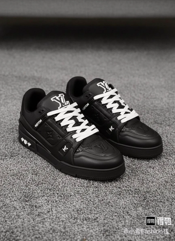 Louis Vuitton LV Trainer Sneakers