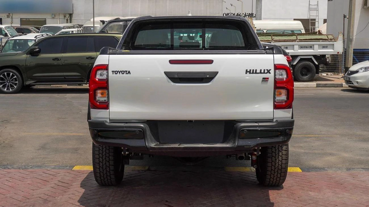 Toyota Hilux GR SPORT 4.0L V6-1-1