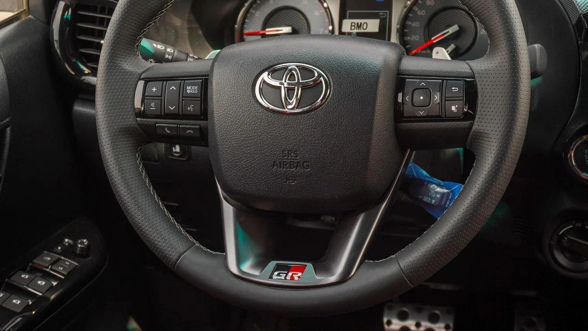 Toyota Hilux GR SPORT 4.0L V6-2-2