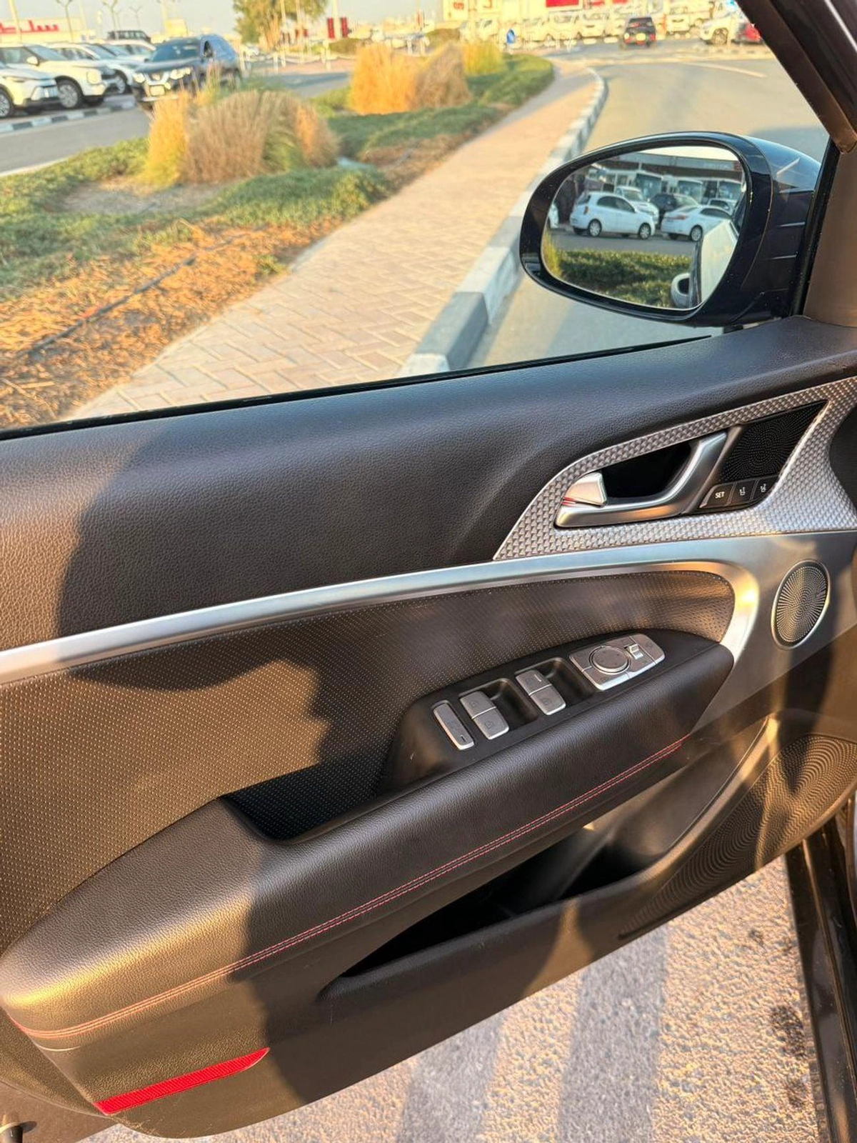 Genesis G70 Platinum 2.0L AWD-18-18