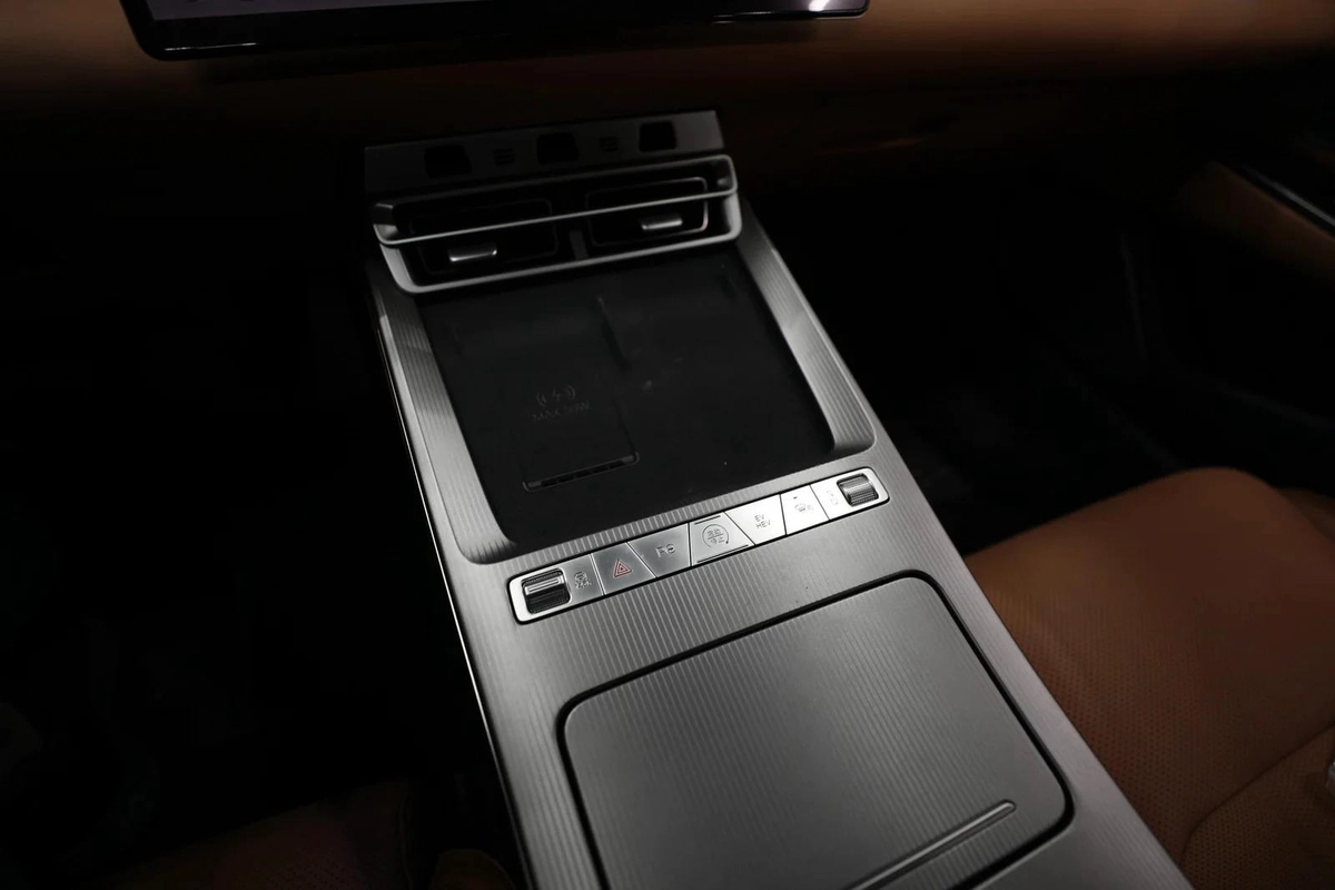 BYD HAN L-1-1