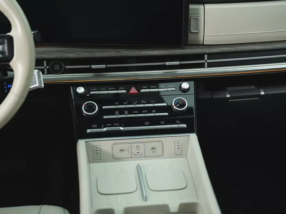 2025 Hyundai Santa Fe SE | GCC Specs | Brand New-15-15