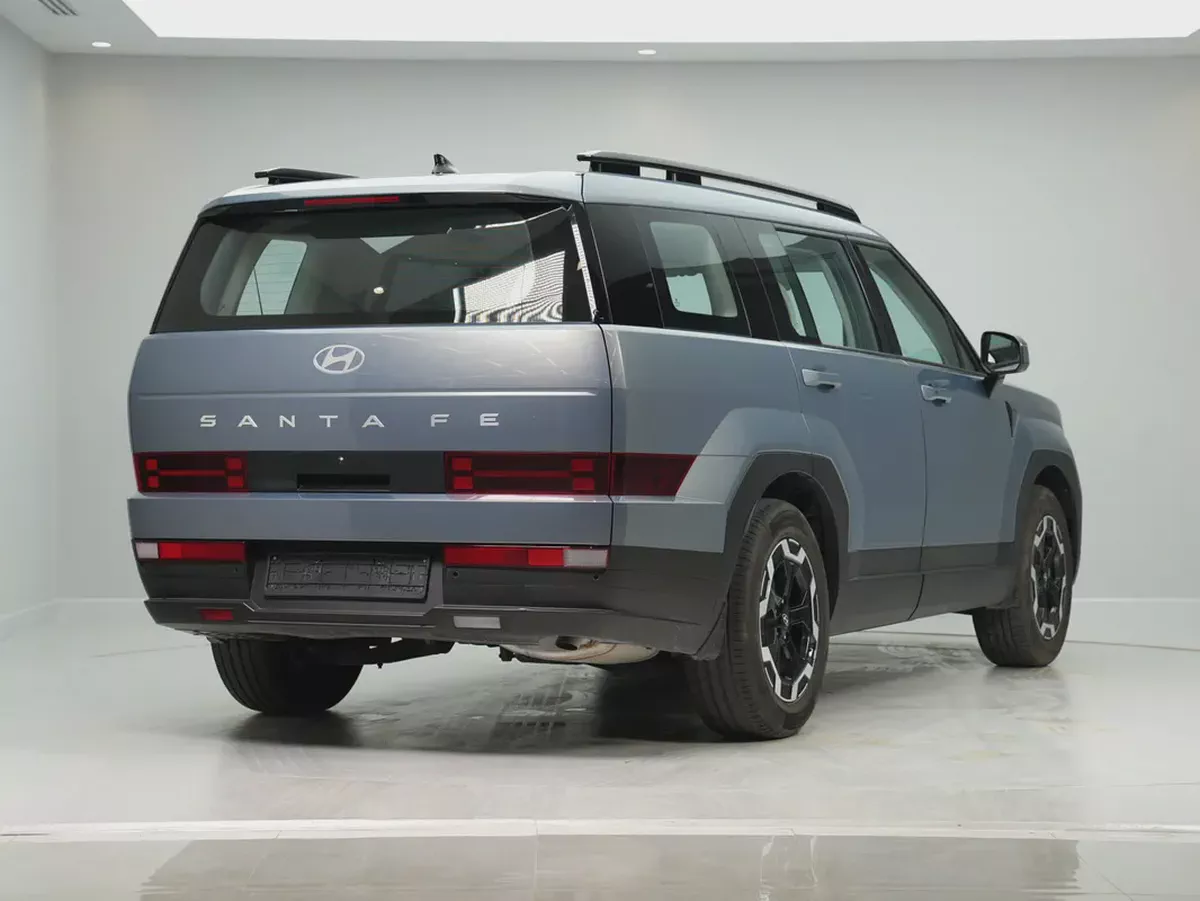 2025 Hyundai Santa Fe SE | GCC Specs | Brand New-6-6