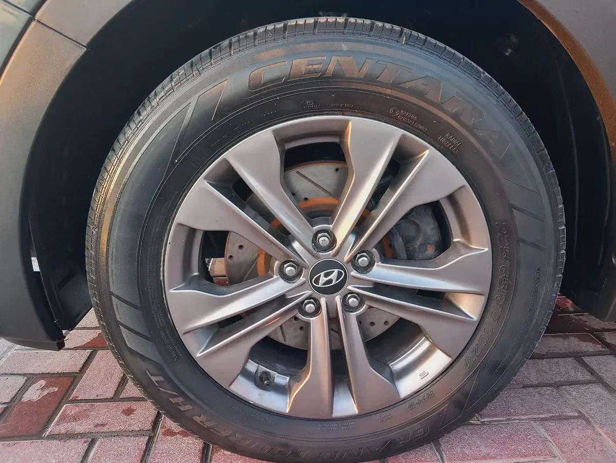 Hyundai Santafe 2013 Model perfect Condition Smoothly Drive Ready for Registration-16-16