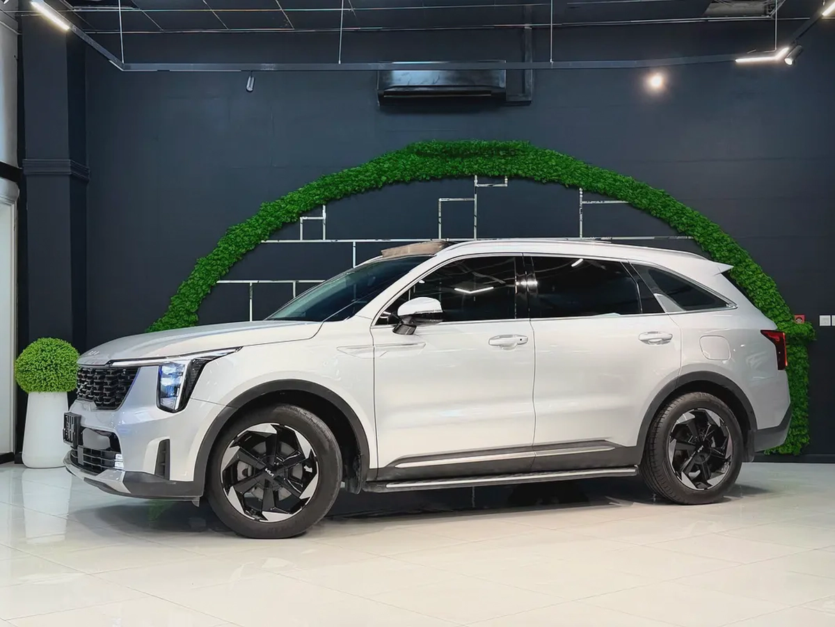 2024 Kia Sorento EX - GCC Specs - Brand New!