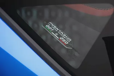 2022 Lamborghini Aventador Ultimae-14