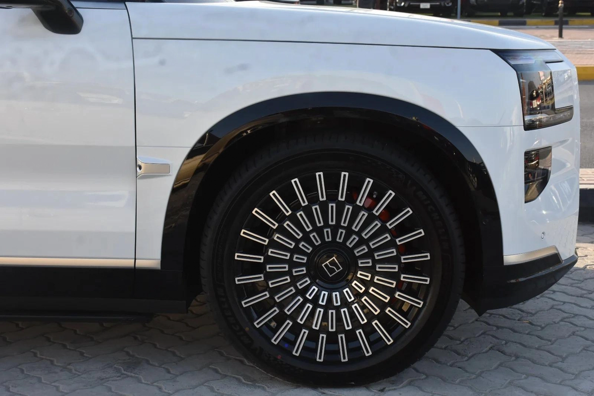 ZEEKR 9X 6 SEATS PHEV 2025 | WHITE-20-20
