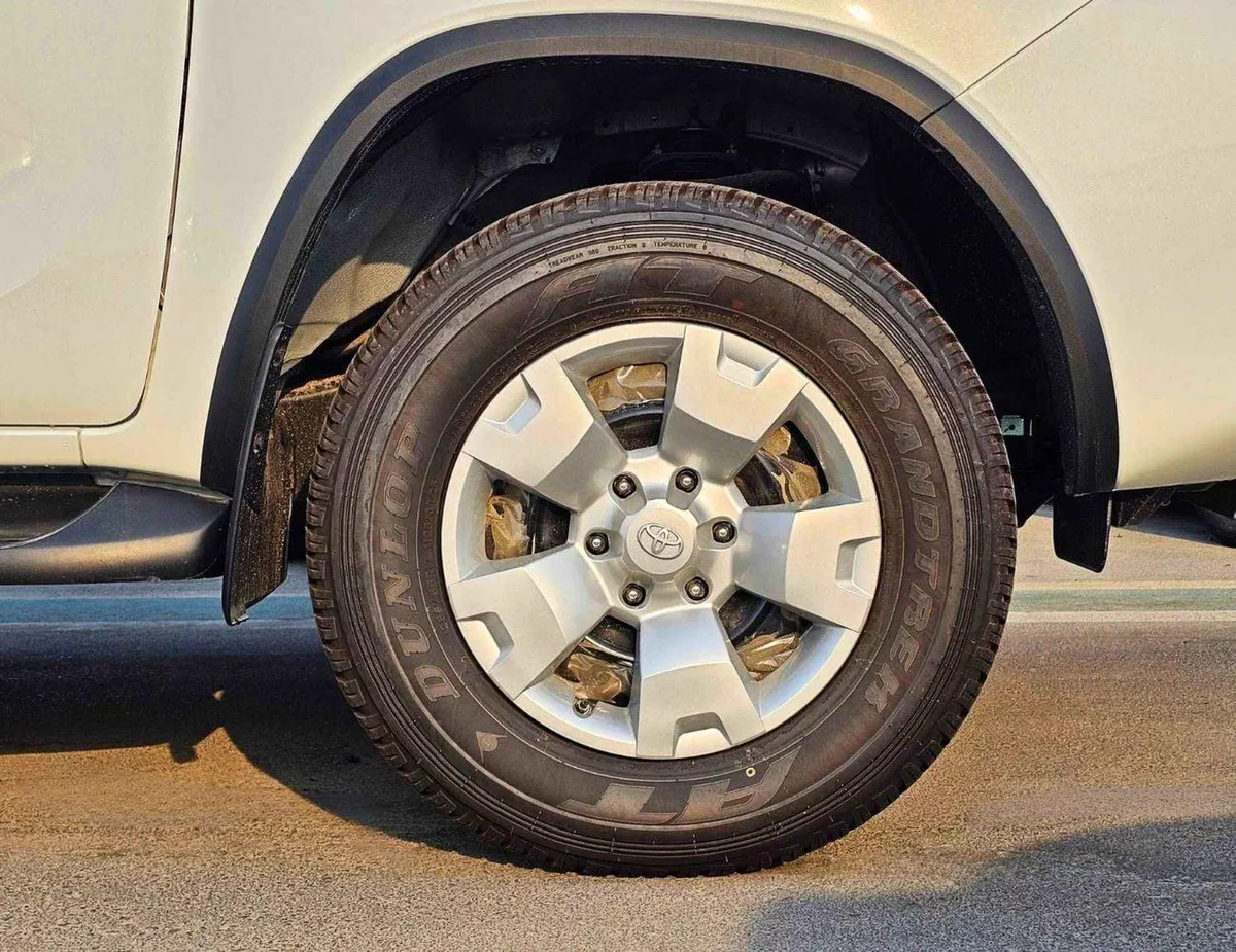 Toyota Fortuner 2.4L V4 DIESEL / MANUAL A.C / MID OPTION 4WD (CODE # FD24B)-6-0