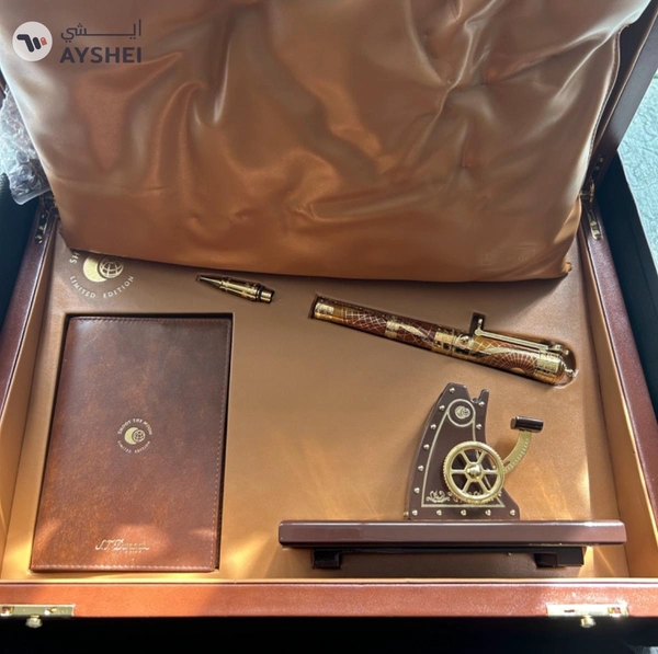 St DuPont limited edition fountain pen , Shoot the moon