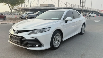 Toyata Camry LE Hybrid 2021 GCC specs, Free offers! Bank loan can be arranged!-1
