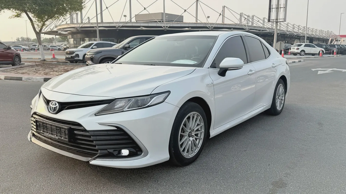 Toyata Camry LE Hybrid 2021 GCC specs, Free offers! Bank loan can be arranged!-1-1