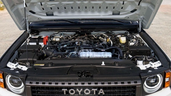 Toyota Prado ADVENTURE TOYOTA PRADO 250 2.4P AT FIRST EDITION MY2024 – WHITE