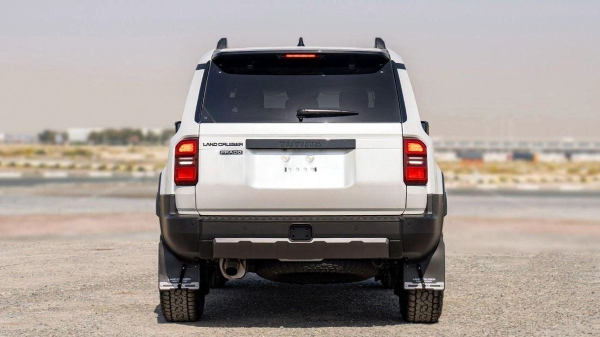 Toyota Prado ADVENTURE TOYOTA PRADO 250 2.4P AT FIRST EDITION MY2024 – WHITE